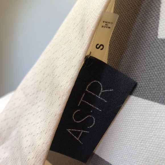 NWOT ASTR Beige Beach Summer Maxi Dress - Picture 7 of 8